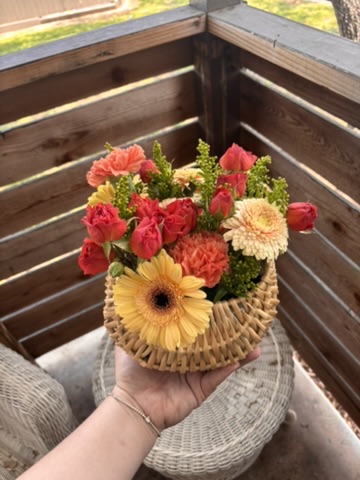 CANDELA Flower Co. custom floral arrangement